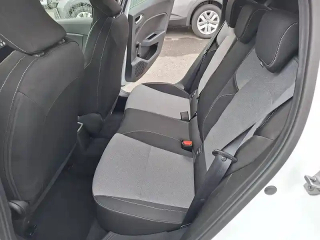 Renault Clio blue dci 100 ch gsr2 — photo 22