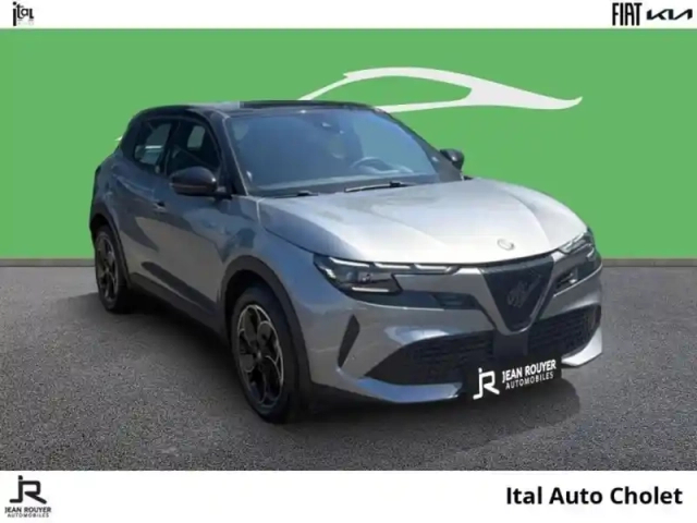 Alfa Romeo Junior elettrica 156ch techno — photo 3
