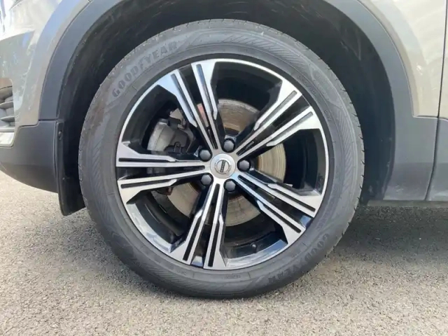Volvo Xc40 t5 recharge 180+82 ch dct7 — photo 10