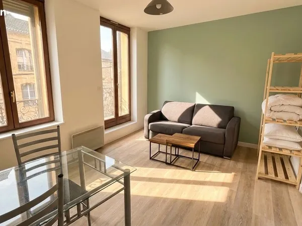 Studio 20 m² refait à neuf - Vue Hôtel de Ville - Tout équipé, Lave-linge & Fibre