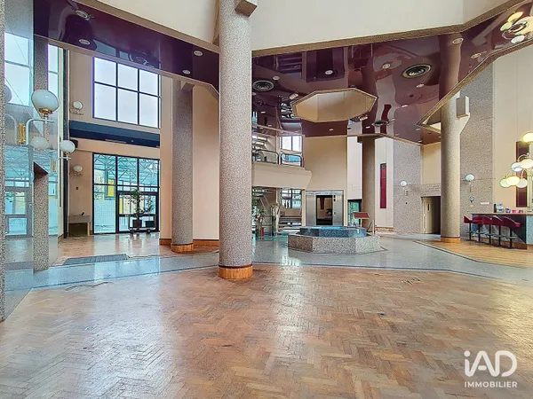 Local commercial 13000 m²
