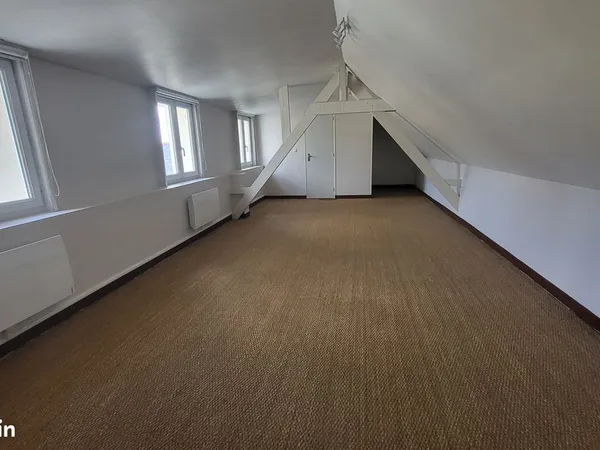 T2 atypique type loft au 2e étage Trés lumineux - quartier Bollée