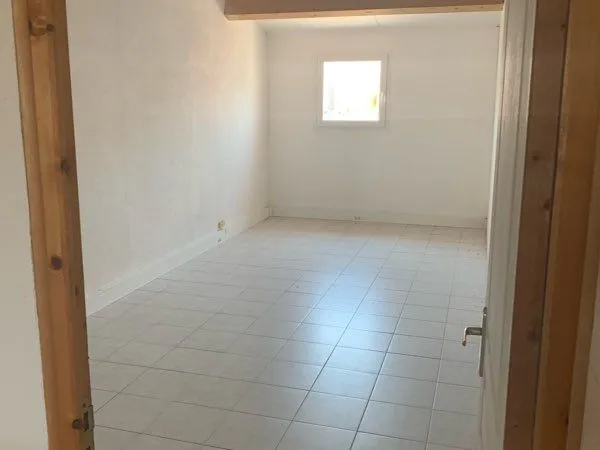 Vends bureau de 15 m2 à saint Cannat