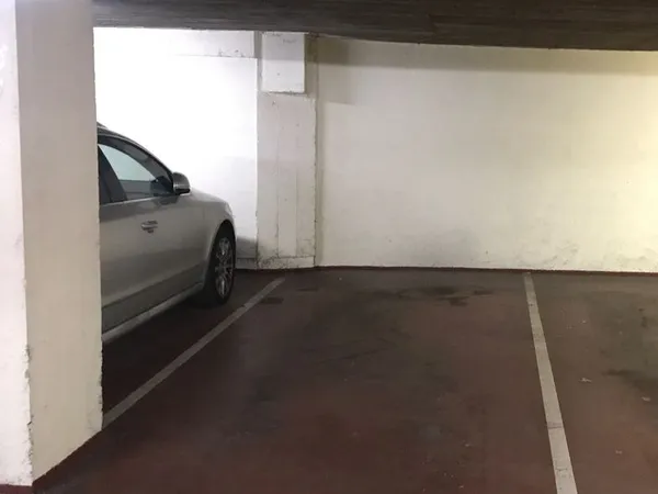 Belle place parking Paris 12
