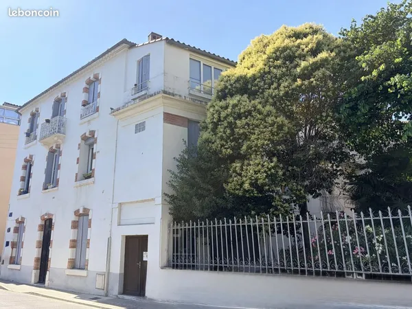 Maison 9 pièces 256 m²
