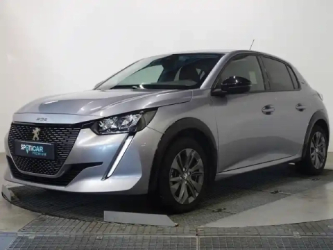 Peugeot 208 e- 136ch style