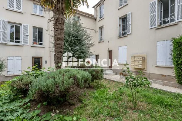 Immeuble 710 m²