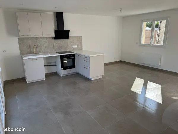 Maison T4 avec courette et garage - Le Vaudreuil