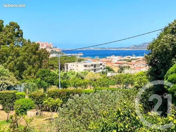 Villa 5 pièces 142 m²