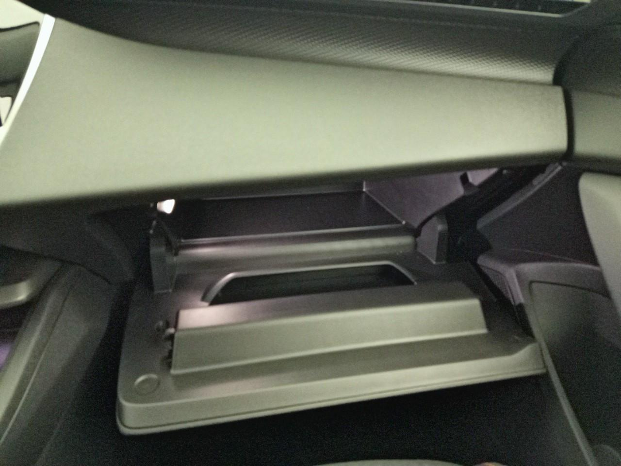Peugeot 308 hybrid 145 e-dcs6 style — photo 19