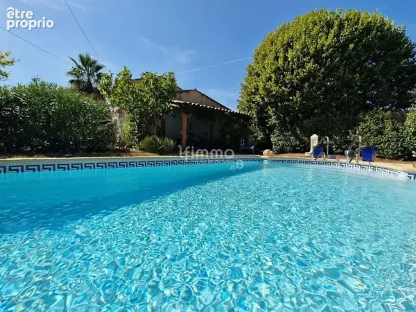 Villa T7 avec piscine, garage et terrain