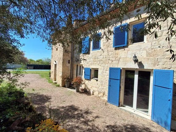 Maison 5 pièces 180 m²