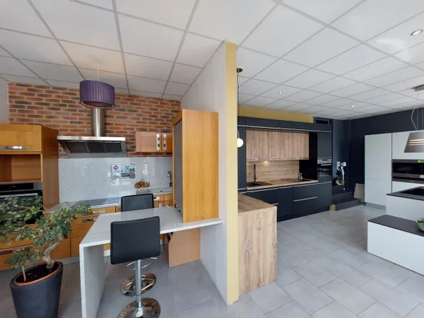 Vente MURS & FONDS - CUISINISTE SUR UN AXE ROULANT- LIMOGES