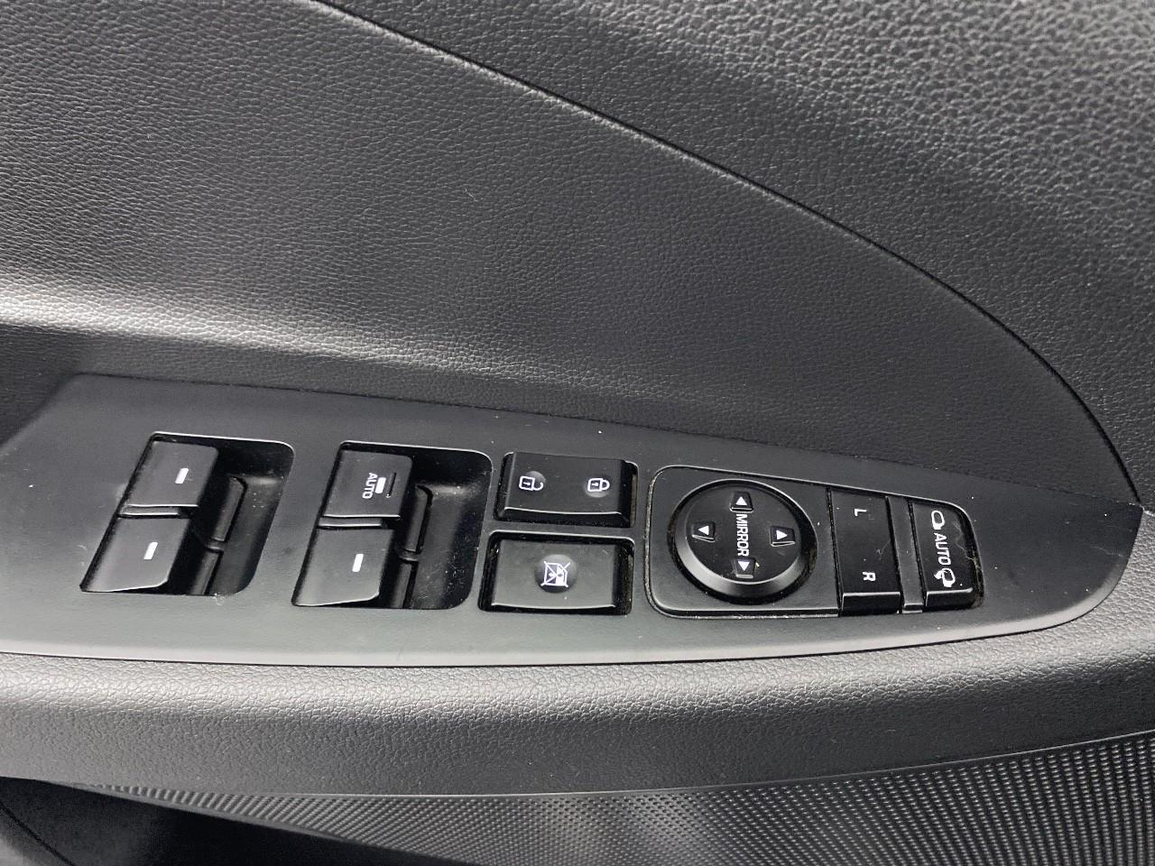 Hyundai Tucson 1.7 crdi 115 2wd business — photo 26