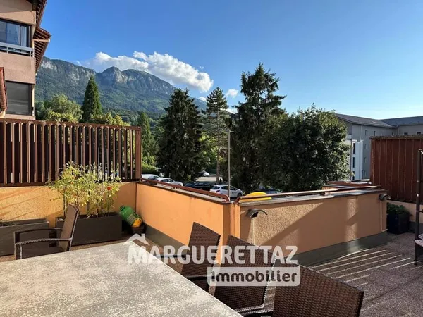 Appartement 4 pièces avec Terrasse