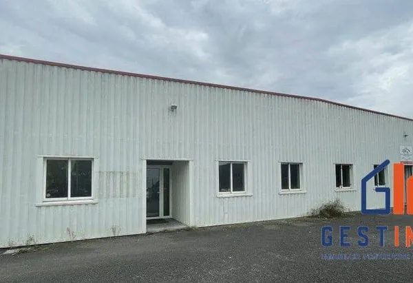Local d'activité 240 m²