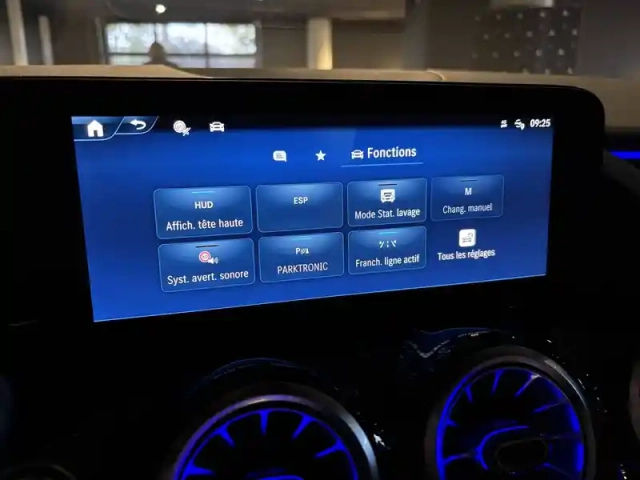 Mercedes Gla 250 e hybrid eq 8g-dct — photo 35