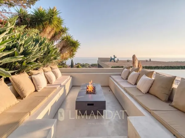 Roquebrune Cap Martin - à 15 minutes de Monaco Villa de luxe contemporaine, prestations haut de gamm