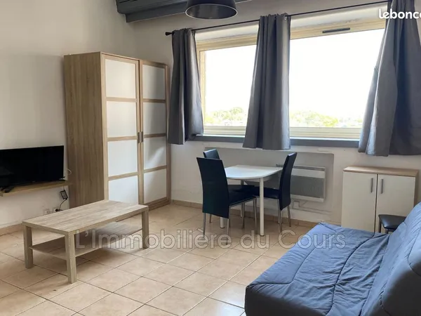 Studio 1 pièce 24 m²