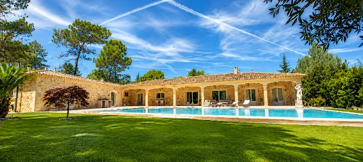 Propriété 6 pièces 177 m²