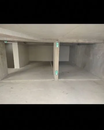 Loue place de parking