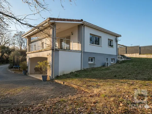 Maison de plain-pied 4 chambres sur sous-sol total à 10 min de Cahors
