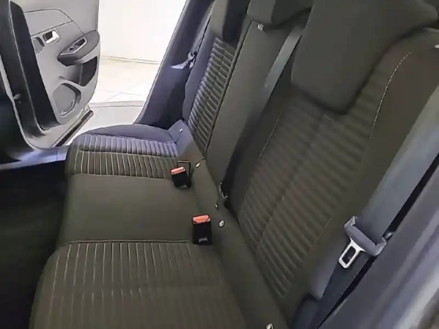 Peugeot 2008 puretech 100 s&amp;s bvm6 — photo 12