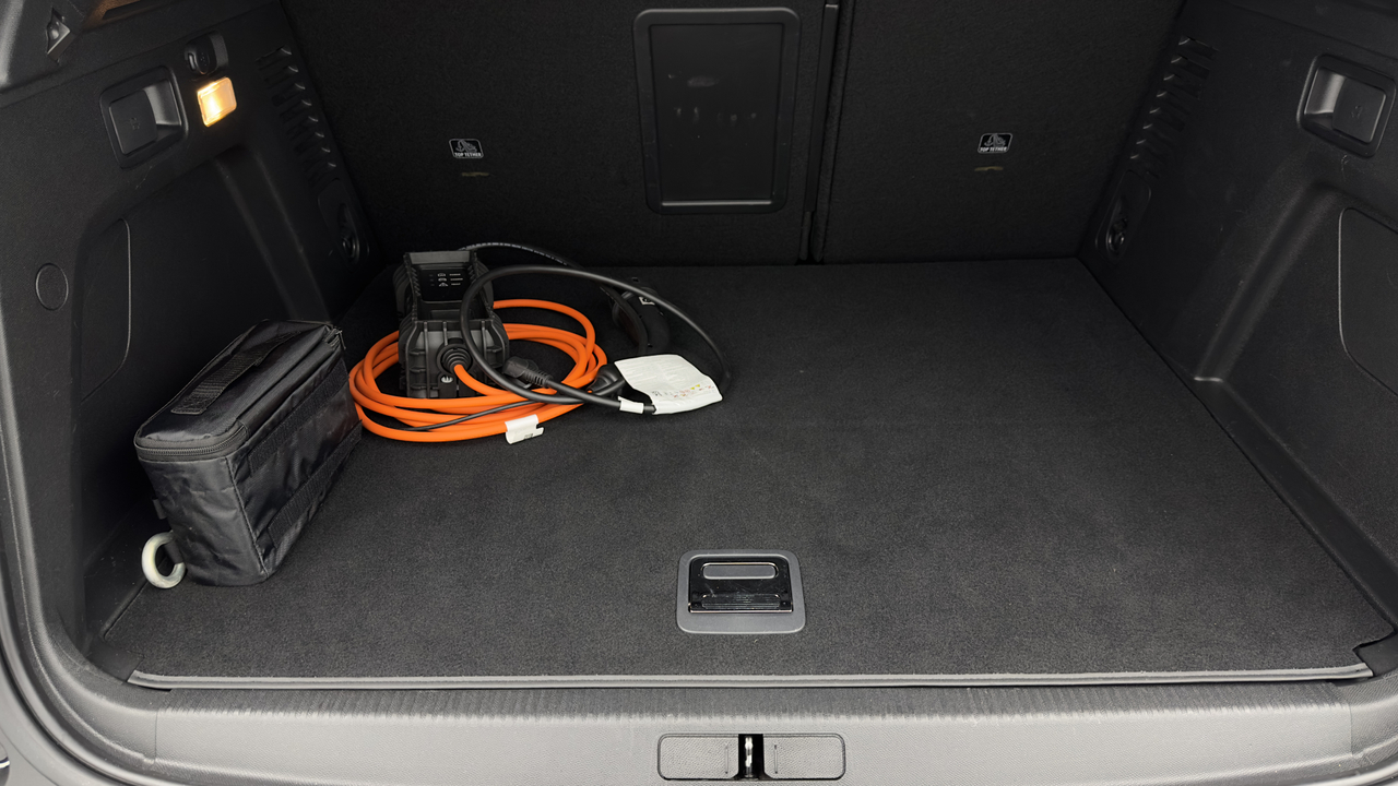 Peugeot 3008 Hybrid 225 e-EAT8 — photo 39