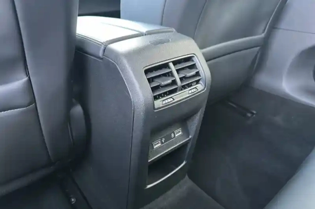 Peugeot 308 bluehdi 130ch s&amp;s eat8 — photo 24