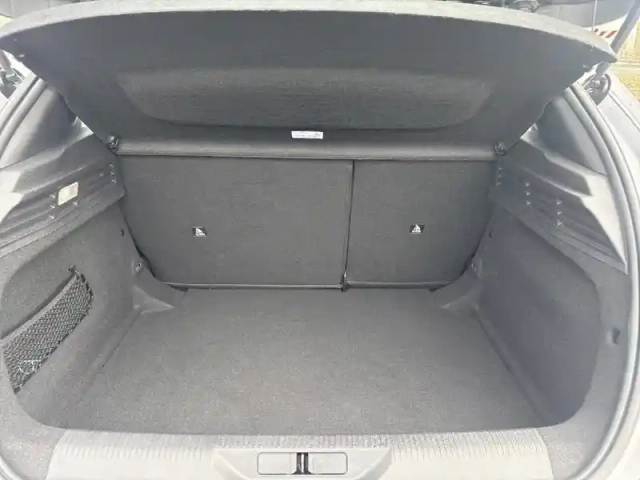 Peugeot 308 hybrid 145 e-dcs6 style — photo 8
