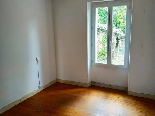 Maison 10 pièces 300 m²