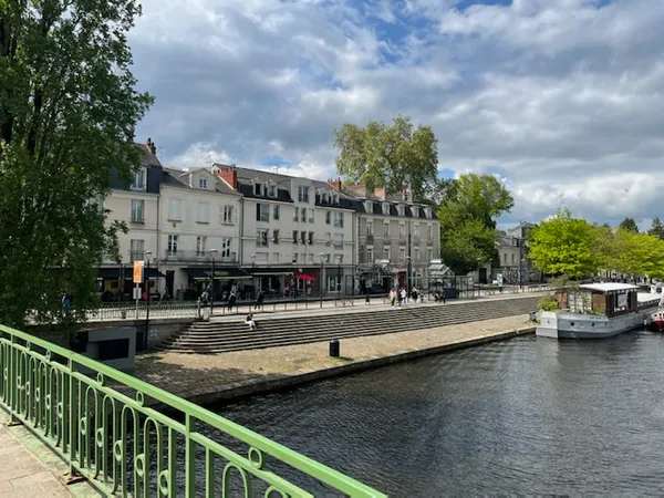 Loue studio meublé