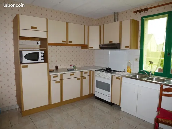 Loue meuble 45 m² a 3 km lycees st hilaire het