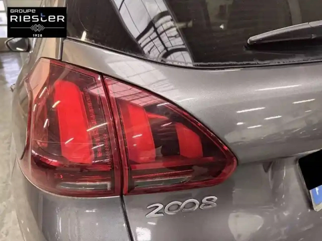 Peugeot 2008 puretech 82ch bvm5 — photo 61