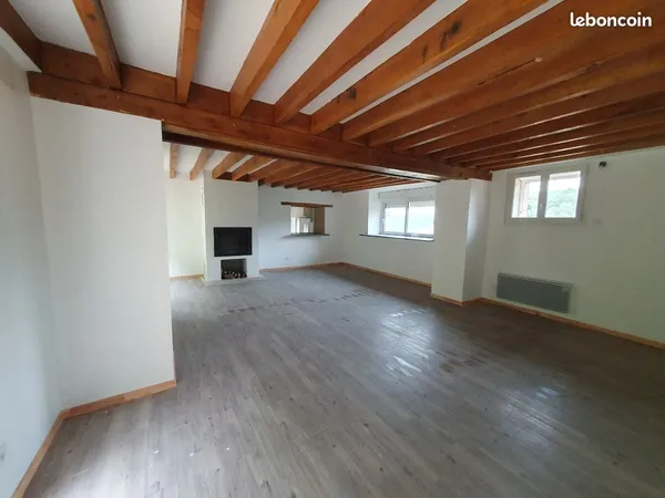 Longère rénovée + grenier aménageable + hangar récent 96m2