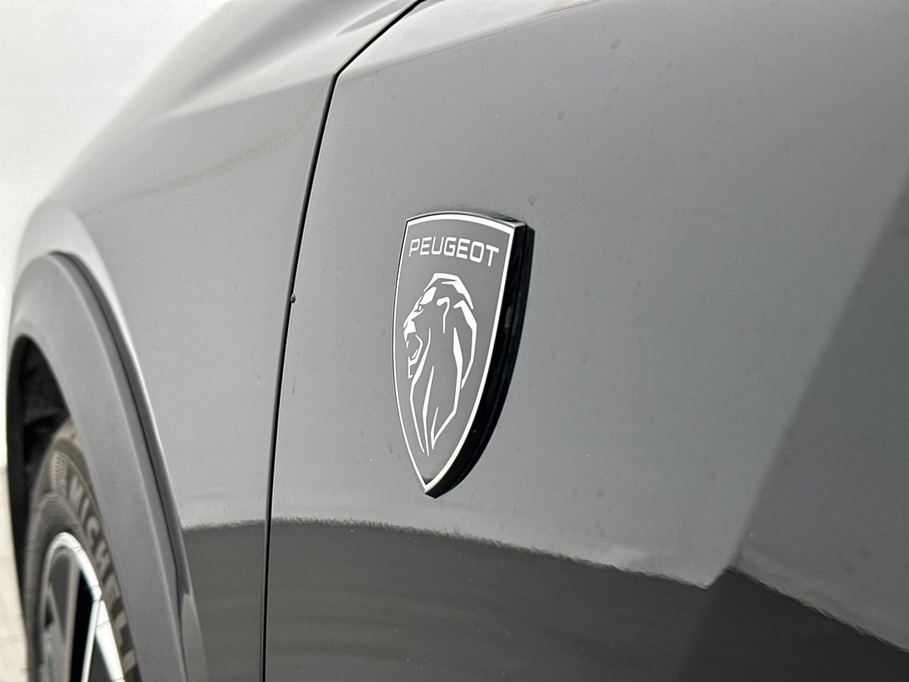 Peugeot 408 hybrid 145 e-dcs6 gt — photo 34