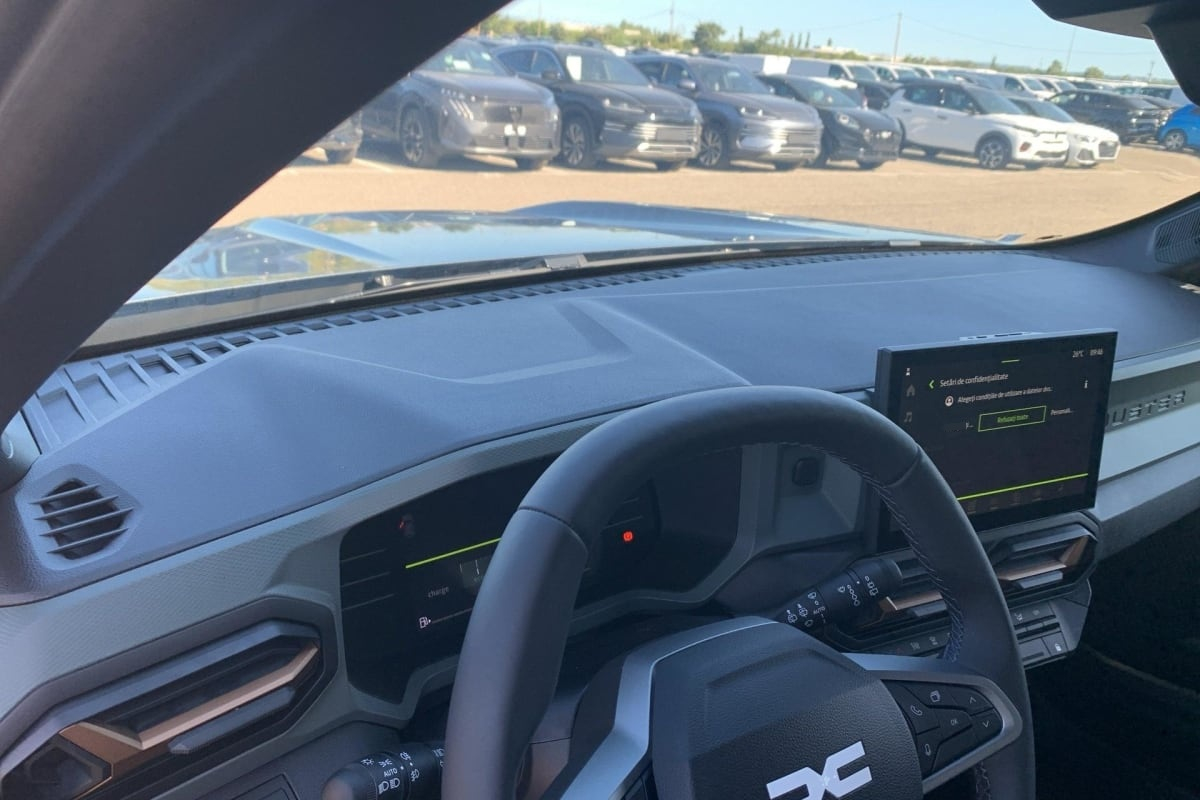 Dacia Duster — photo 12