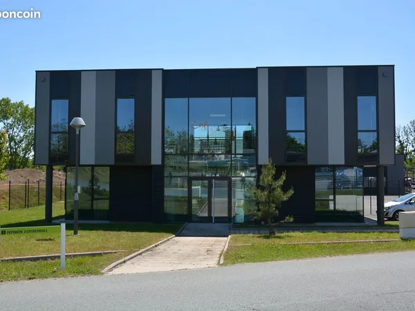 Location bureaux tertiaire - pépinière d'entreprises Cap Créateurs Bauge en Anjou