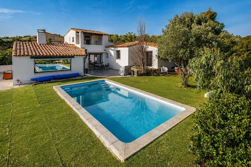 Villa 7 pièces 196 m²