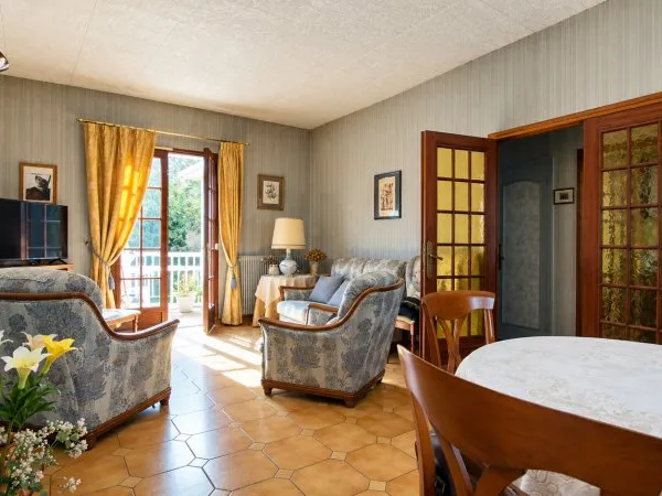 Choisy-le-Roi / Gondoles : maison de ville au calme avec jardin
