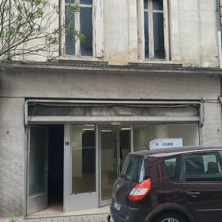 Immeuble 1 pièce 240 m²