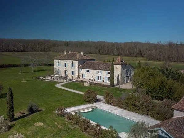 Maison de Maître de Prestige avec Piscine, Pigeonnier et 1,4 ha - Proche Lectoure, Gers (Occitanie)