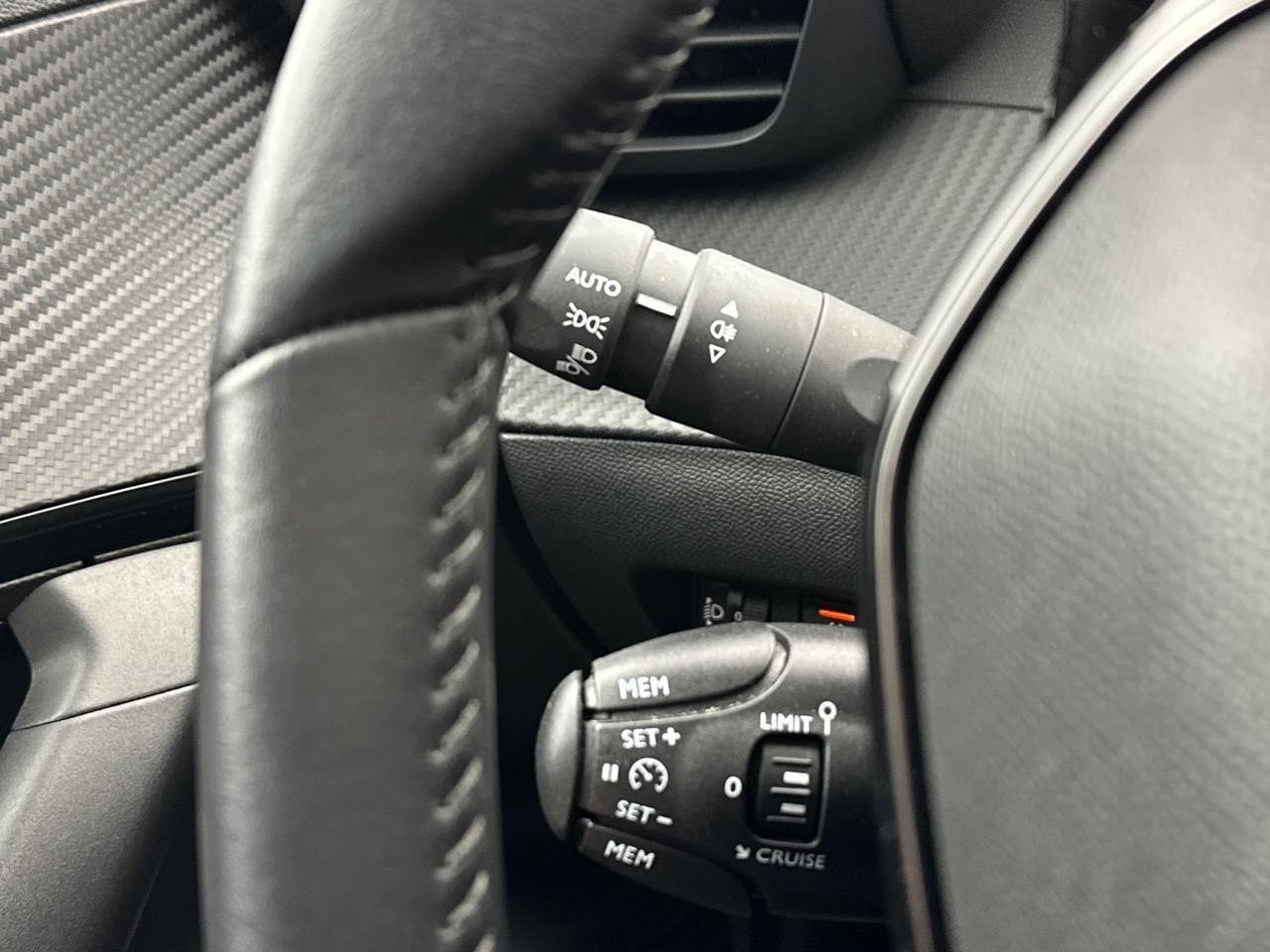 Peugeot 2008 puretech 130 s&s bvm6 style — photo 19