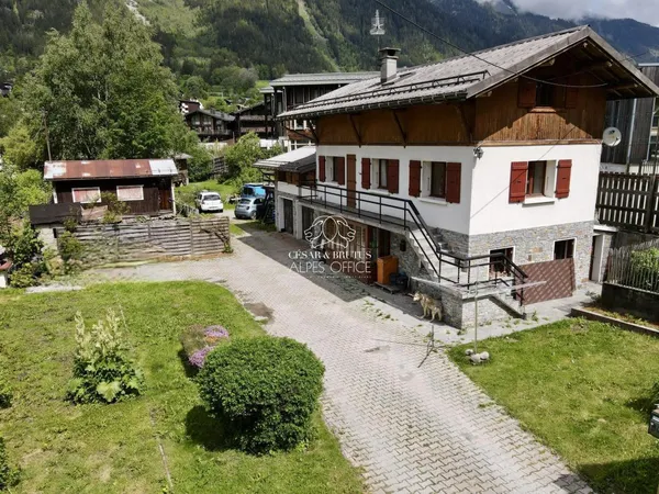 Vends maison ancienne - 175 m² - 7 pièces, 6 chambres - Chamonix-Mont-Blanc 74400