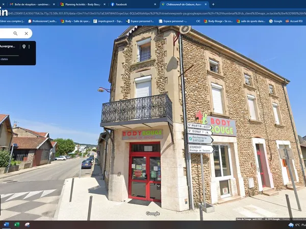 Vend immeuble centre village