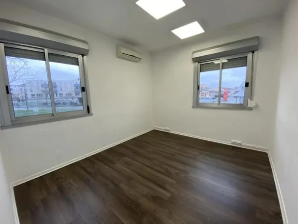 Bureaux 90 m²