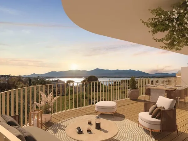 VILLENEUVE-DE-LA-RAHO À proximité immédiate du lac-T4- dernier étage -Terrasse-106 m2