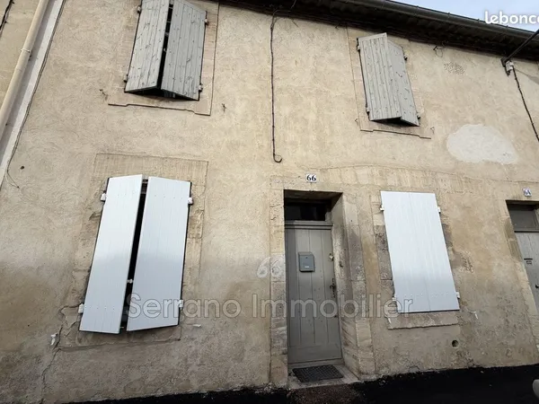 Studio 100 m² Chateaurenard