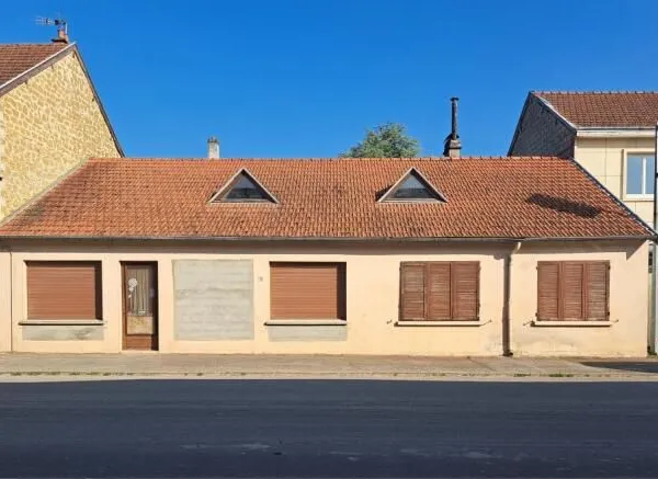 MAISON A RENOVER AVEC TRES FORT POTENTIEL 38 KM DE REIMS