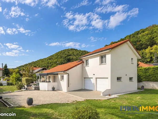 Villa 6 pièces 170 m²